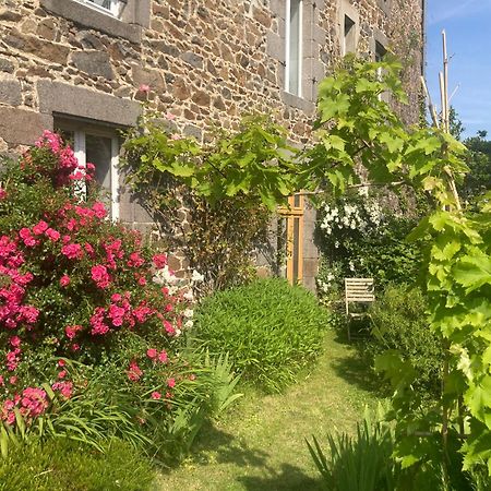 Chambres D Hotes Du Moulin A Papier Σαιν-Μπριέκ Εξωτερικό φωτογραφία